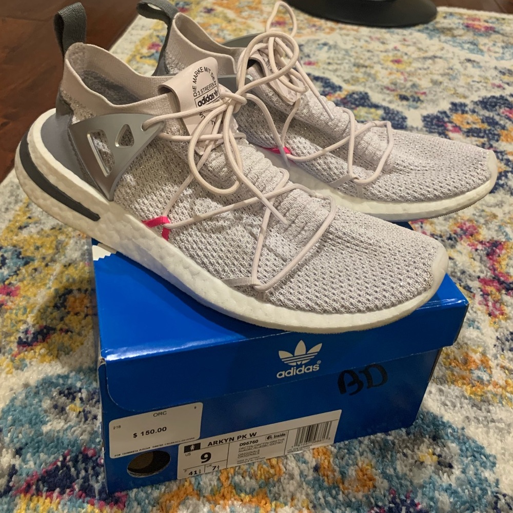 Adidas Arkyn Size 9 Tennis Shoes